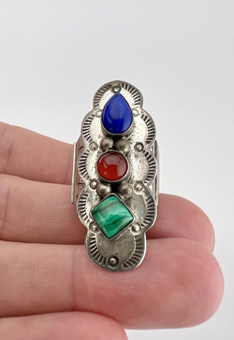 VTG NAVAJO STERLING SILVER NATURAL MULTI GEMS STAMPED SHIELD 1 5/8" LONG RING (1 of 2)