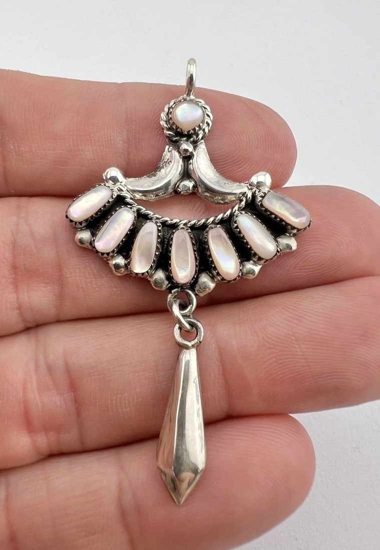 BILL & LOU LAWEKA ZUNI STERLING SILVER PINK MOTHER OF PEARL CLUSTER PENDANT: BILL & LOU LAWEKA ZUNI STERLING SILVER PINK MOTHER OF PEARL CLUSTER PENDANT Vt BILL & LOU LAWEKA ZUNI STERLING SILVER PINK MOTHER OF PEARL CLUSTER PENDANT Size: 2 1/4" Tall With Bail By 1 1/4" Wide Me