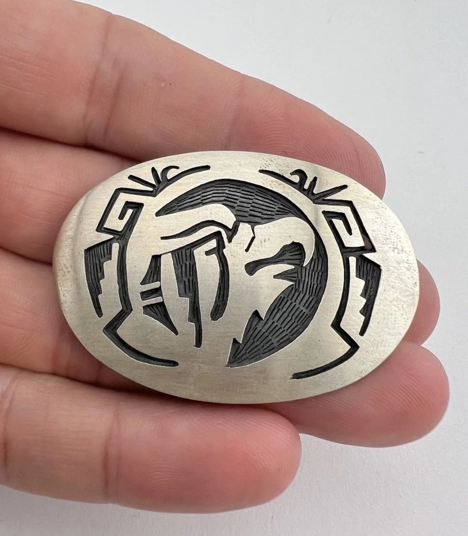 VINTAGE HOPI STERLING SILVER EAGLE TRIBAL OVERLAY OVAL PIN BROOCH 2" (1 of 2)