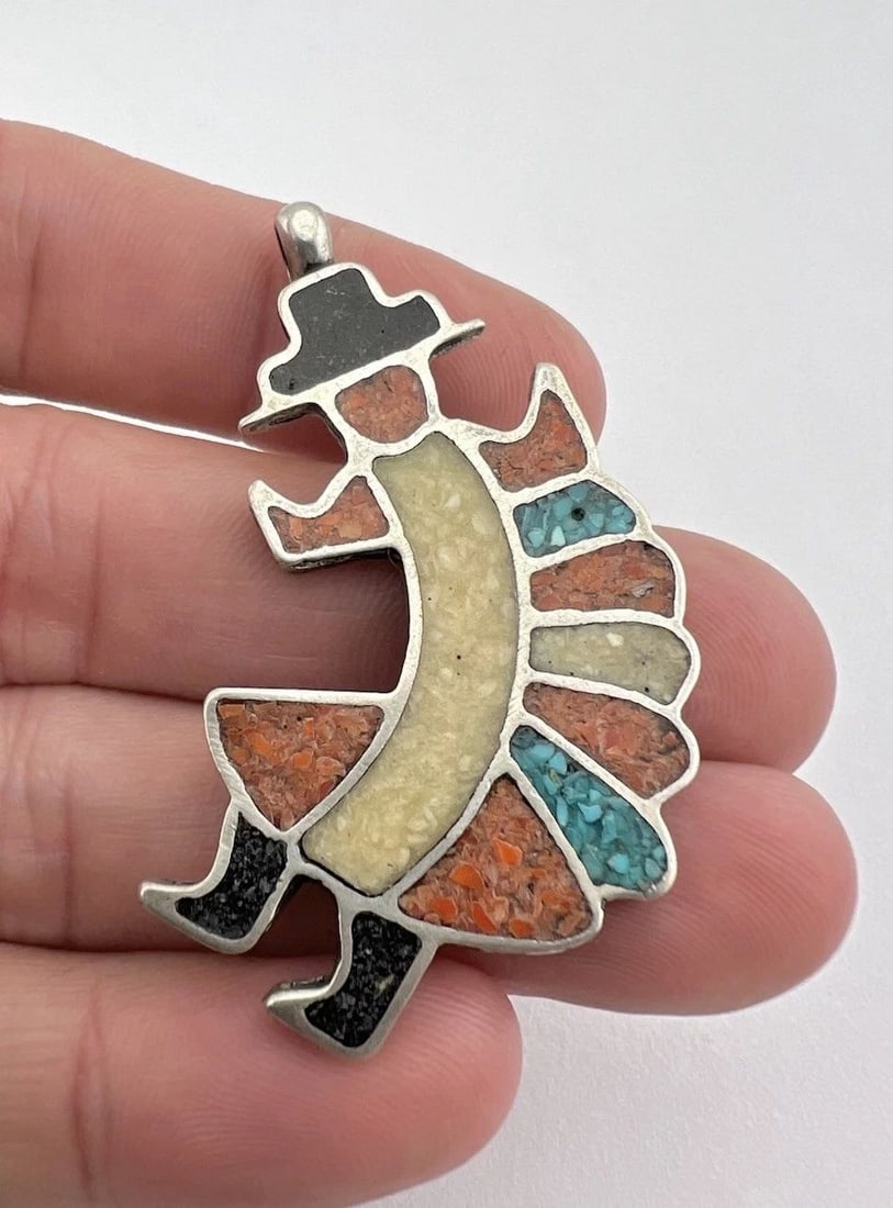 VTG ZUNI STERLING SILVER CHIP INLAY TURQUOISE & CORAL RAINBOWMAN KACHINA PENDANT: VTG ZUNI STERLING SILVER CHIP INLAY TURQUOISE & CORAL RAINBOWMAN KACHINA PENDANT Vtg Zuni Sterling Silver Chip Inlay Turquoise & Coral Rainbowman Kachina Pendant Size: 2 1/8" Tall With bail By 1 1/4" 