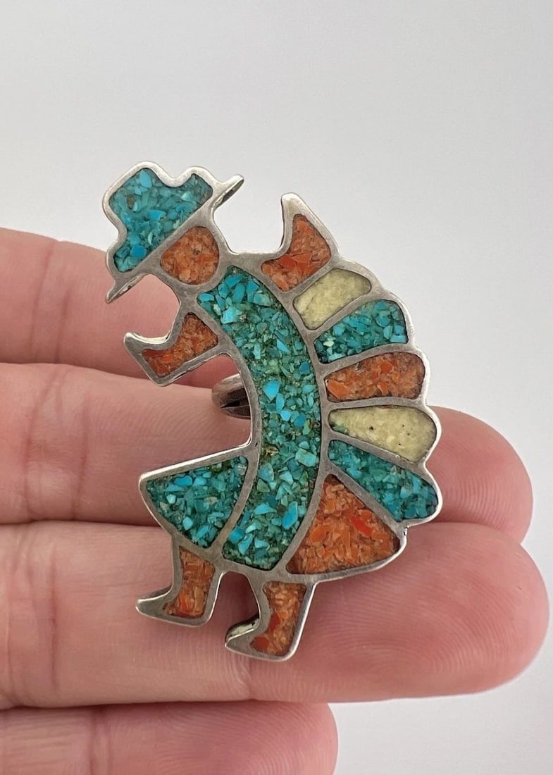 HUGE VTG ZUNI MULTI GEMSTONE CRUSHED CHIP INLAY RAINBOWMAN KACHINA RING: HUGE VTG ZUNI MULTI GEMSTONE CRUSHED CHIP INLAY RAINBOWMAN KACHINA RING HUGE Vtg Zuni Multi Gemstone Crushed Chip Inlay Rainbowman Kachina Ring Ring Size: 8 - Can be Resized Ring is 1 7/8" Tall by Aro
