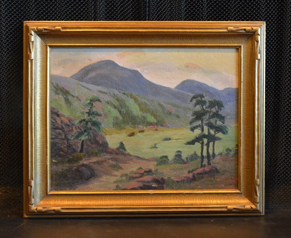 ANTIQUE FRAMED LANDSCAPE OIL PAINTING - SUTHERLAND, SCOTLAND: ANTIQUE FRAMED LANDSCAPE OIL PAINTING - SUTHERLAND, SCOTLAND This antique landscape oil painting shows a panoramic view of a small village nestled at the bottom of the hills in front of a bay or lake.