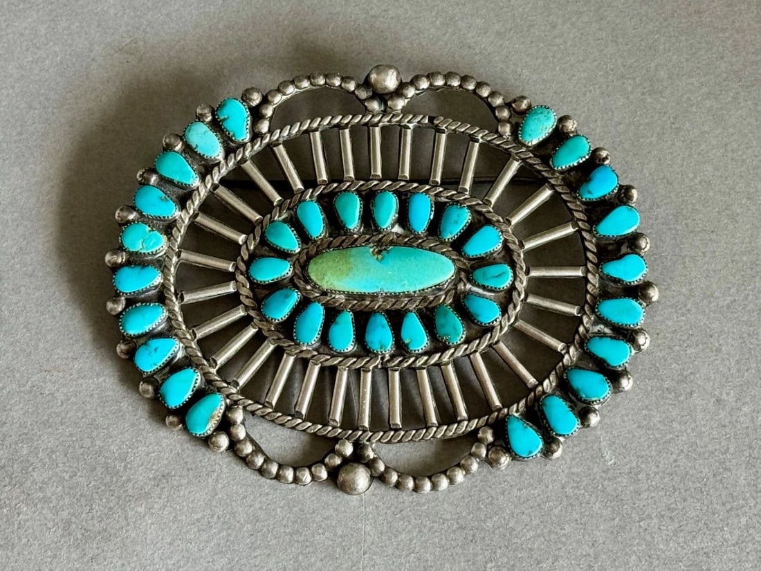 LARGE OLD PAWN ZUNI STERLING SILVER AND TURQUOISE BROOCH PIN 3 1/4": LARGE OLD PAWN ZUNI STERLING SILVER AND TURQUOISE BROOCH PIN 3 1/4" Large Old Pawn Zuni Sterling Silver and Turquoise Brooch Pin 2 5/8" x 3 1/4" 37 Grams.