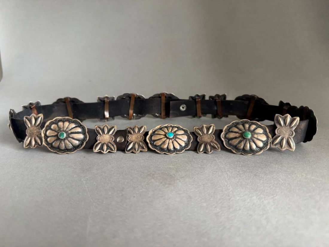 OLD PAWN NAVAJO STERLING SILVER WITH TURQUOISE CONCHO HAT BAND (1 of 2)