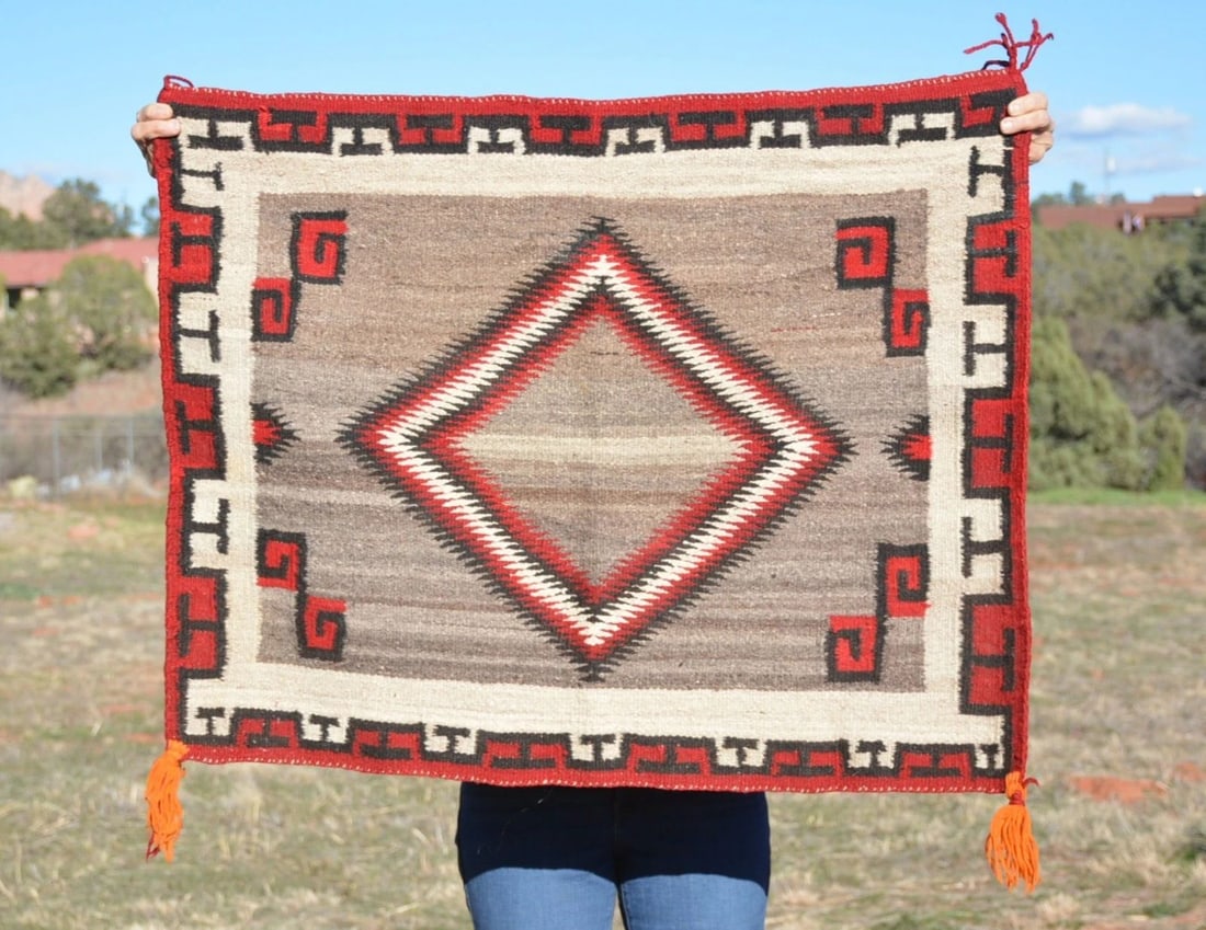 OLD NAVAJO SINGLE SADDLE BLANKET RUG - NICE DESIGN - GREAT COLORS - 29" X 37" (1 of 2)