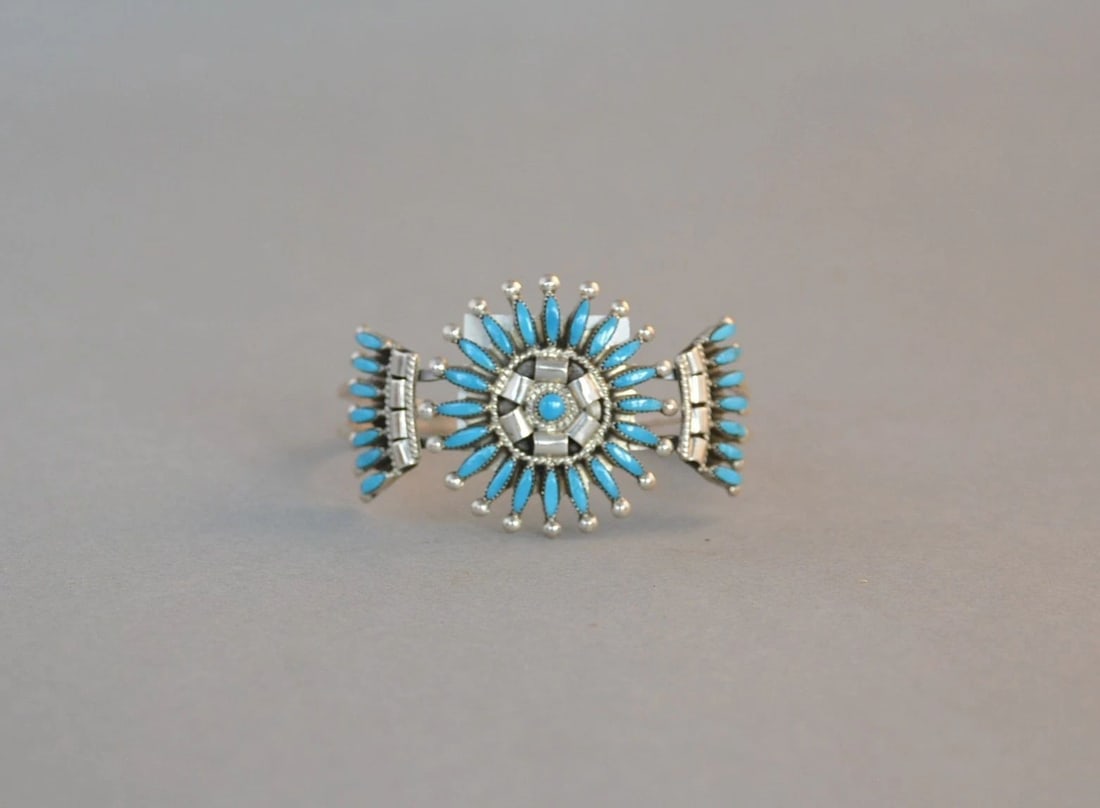 DAN ETSATE - ZUNI SILVER PETTIPOINT KINGMAN TURQUOISE CLUSTER BRACELET SZ 6 3/8: DAN ETSATE - ZUNI SILVER PETTIPOINT KINGMAN TURQUOISE CLUSTER BRACELET SZ 6 3/8 This lovely turquoise pettipoint cluster bracelet has been beautifully crafted by Zuni silversmith Dan Etsate. The turqu