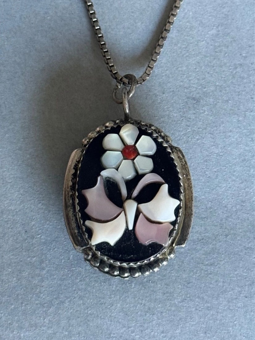 VINTAGE ZUNI STERLING SILVER SHELL AND TURQUOISE FLOWER AND BUTTERFLY PENDANT: VINTAGE ZUNI STERLING SILVER SHELL AND TURQUOISE FLOWER AND BUTTERFLY PENDANT Vintage Zuni Sterling Silver Shell and Turquoise Flower and Butterfly Double Sided Pendant with Sterling Silver Chain 1 1/