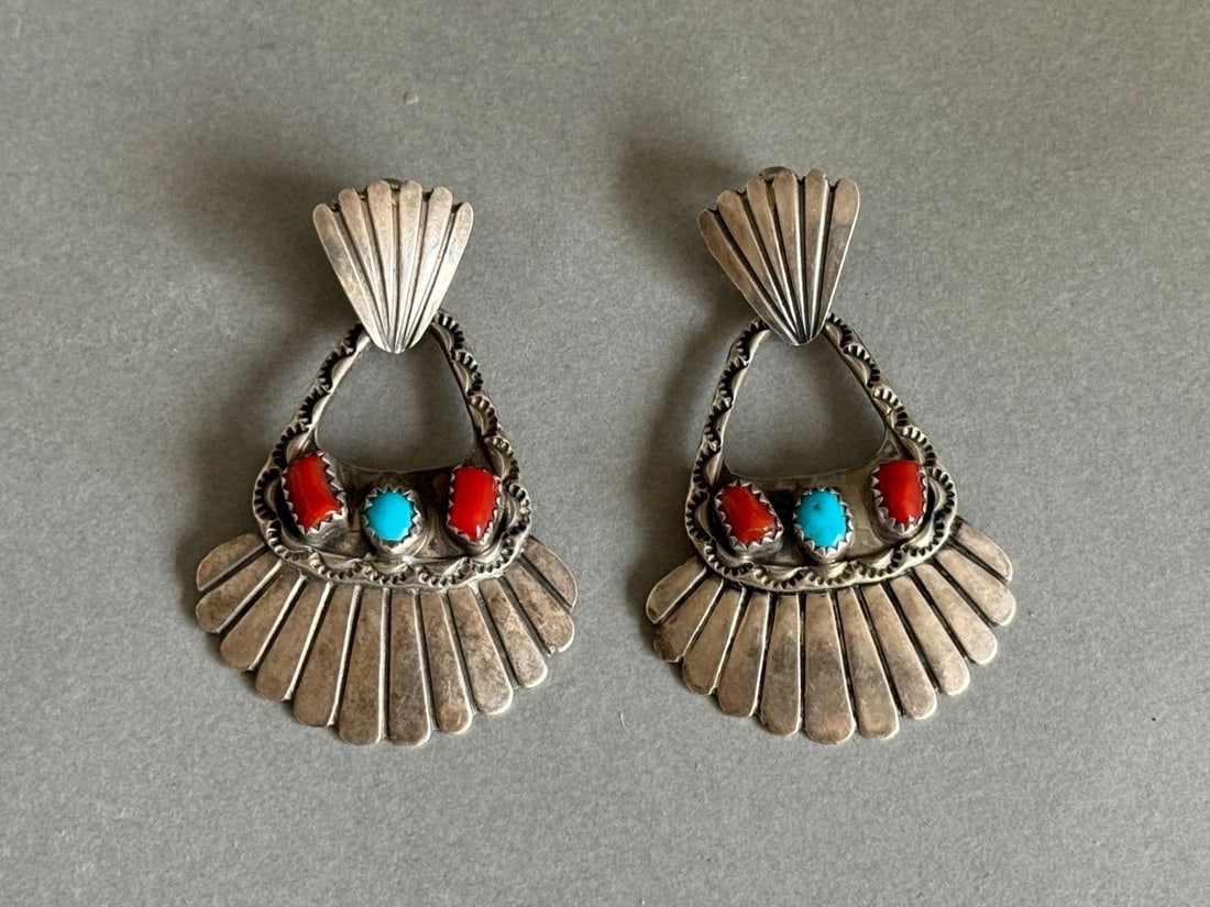 OLD PAWN NAVAJO STERLING SILVER WITH TURQUOISE AND CORAL 2 1/4?? X 1 3/8: OLD PAWN NAVAJO STERLING SILVER WITH TURQUOISE AND CORAL 2 1/4” X 1 3/8” Old Pawn Navajo Sterling Silver with Turquoise and Coral. 2 1/4” tall x 1 3/8” wide.