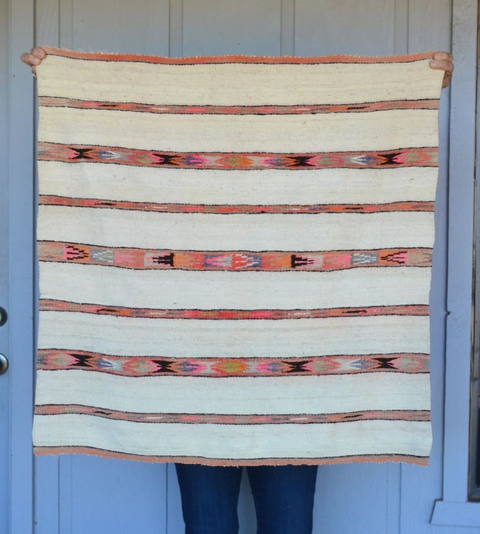VINTAGE NAVAJO BANDED SINGLE SADDLE BLANKET RUG - HANDSPUN WOOLS - VEGETAL DYES (1 of 1)