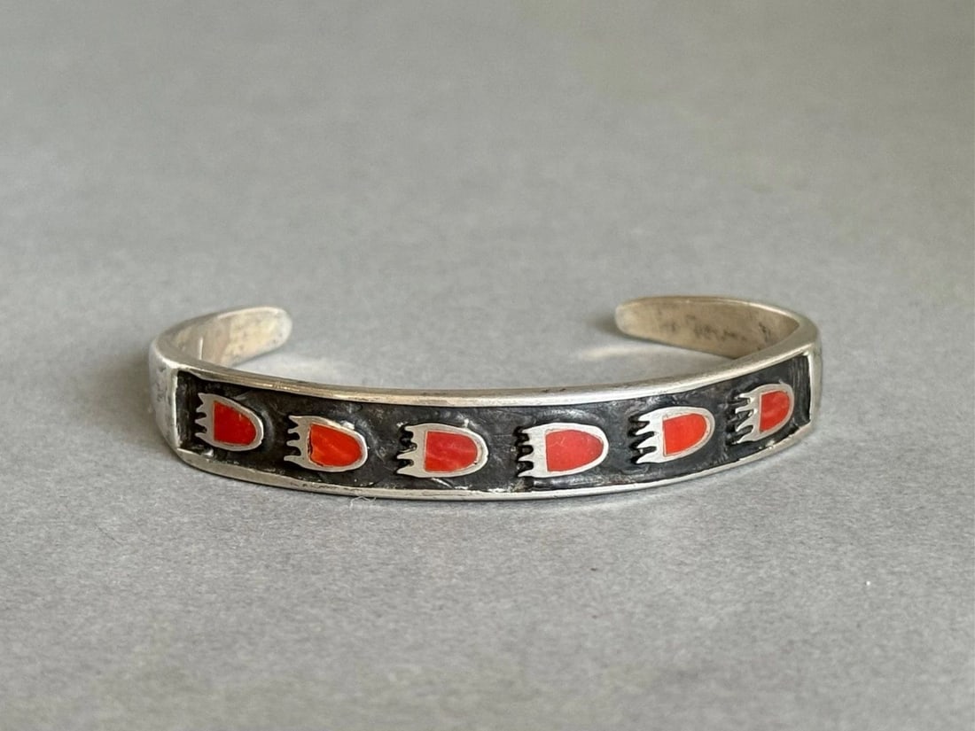 VINTAGE NAVAJO STERLING SILVER WITH INLAID CORAL BEAR PAW BRACELET: VINTAGE NAVAJO STERLING SILVER WITH INLAID CORAL BEAR PAW BRACELET Vintage Navajo Sterling Silver with Inlaid Coral Bear Paw Bracelet 3/8" wide 5" Inside with a 1 1/4" Opening
