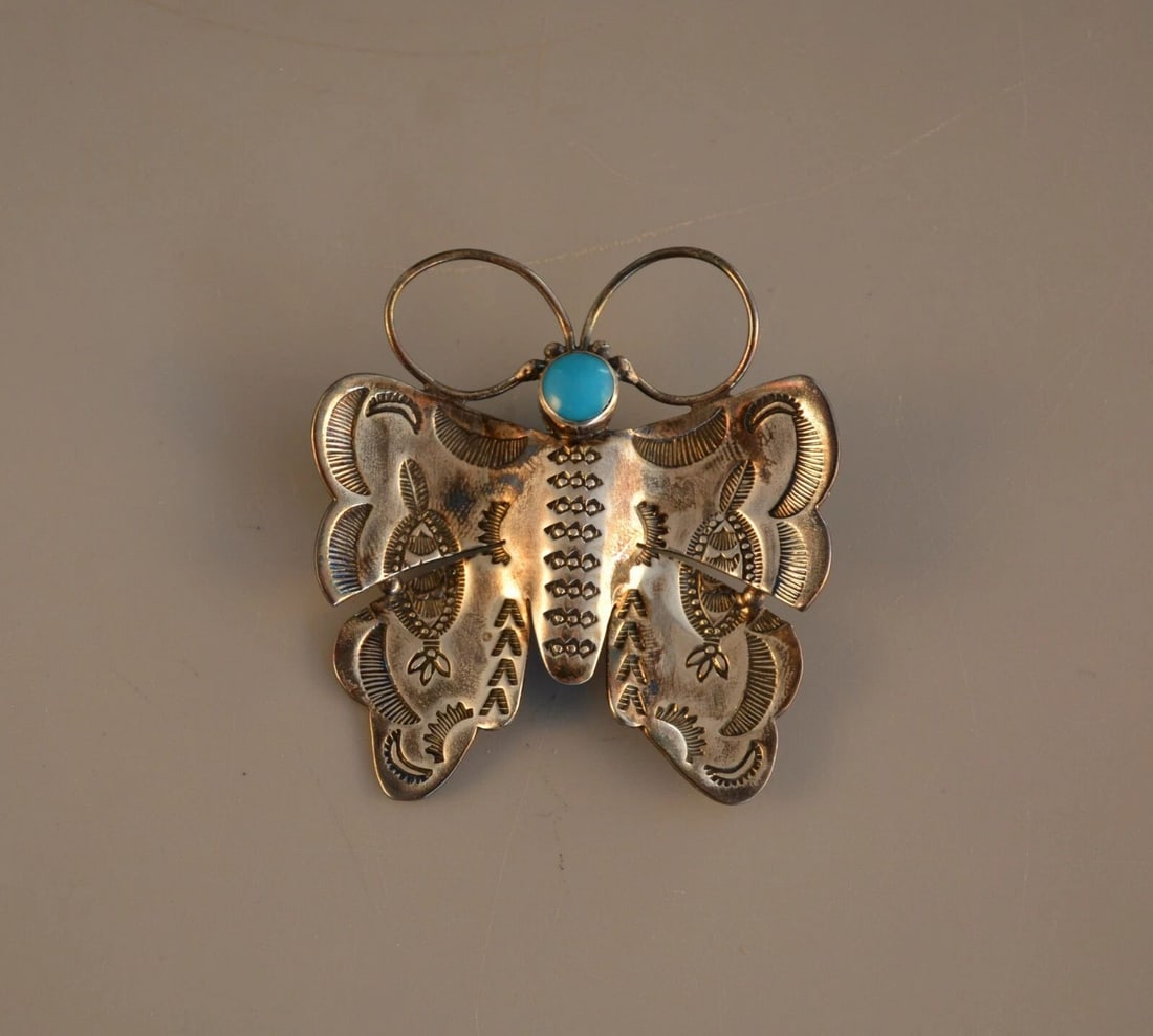 LARGE STERLING SILVER HANDSTAMPED BUTTERFLY PIN - TURQUOISE - FREDERICO JIMENEZ: LARGE STERLING SILVER HANDSTAMPED BUTTERFLY PIN - TURQUOISE - FREDERICO JIMENEZ Item Description: This large sterling silver butterfly pin has been beautifully designed and crafted by Frederico Jimene