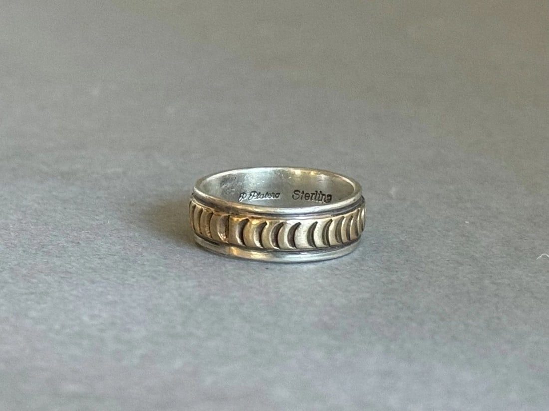 VINTAGE NAVAJO 14KT GOLD ON STERLING SILVER RING SIGNED P PLATERO SIZE 5 (1 of 1)