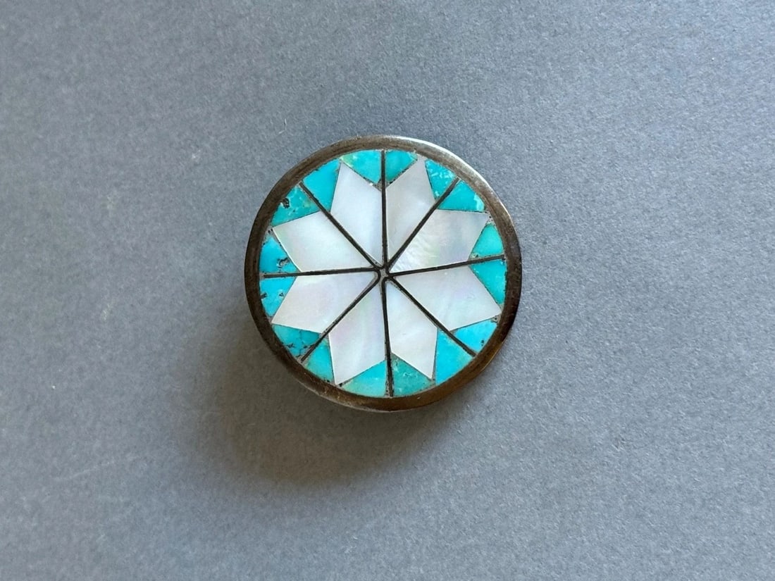 VINTAGE ZUNI STERLING SILVER W/INLAID TURQUOISE AND MOTHER OF PEARL PIN. 1 3/8 (1 of 1)