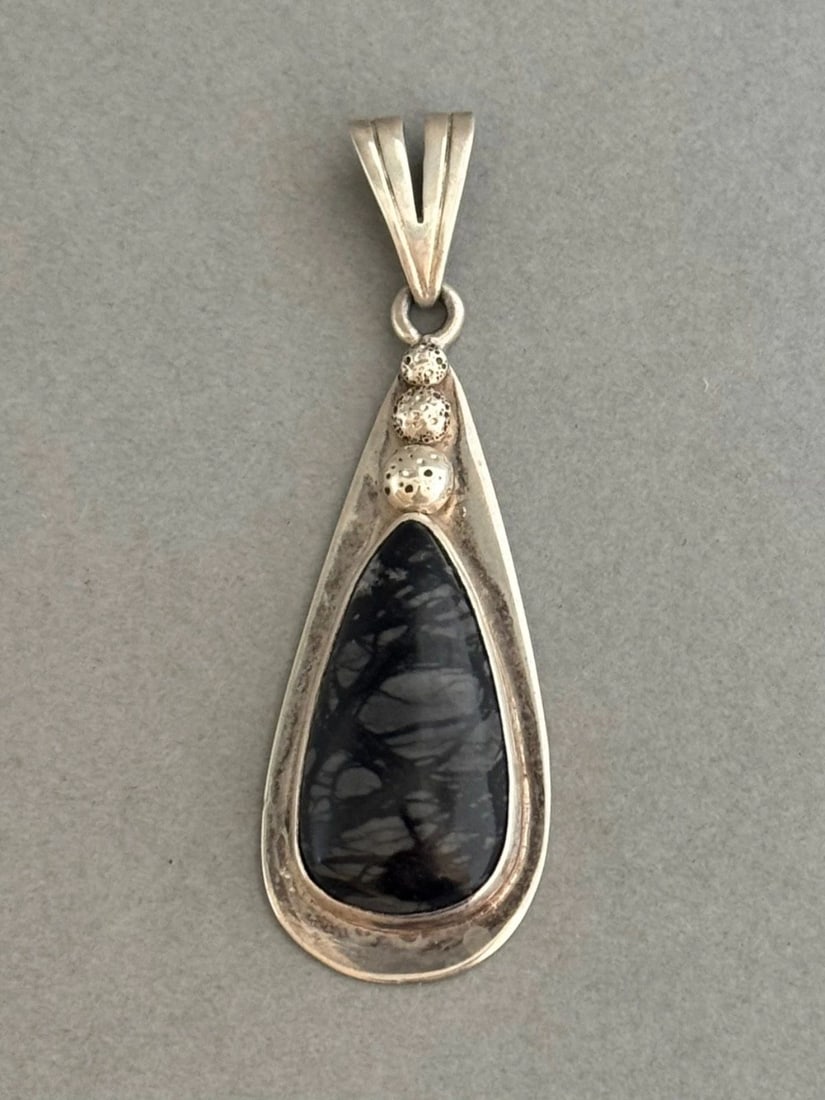 VINTAGE STERLING SILVER AND SNOWFLAKE OBSIDIAN SIGNED F BIZOTI PENDANT (1 of 2)