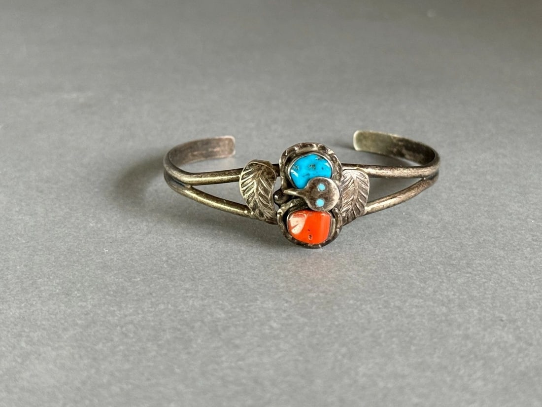 VINTAGE ZUNI STERLING SILVER SNAKE WITH TURQUOISE AND CORAL BRACELET. (1 of 2)