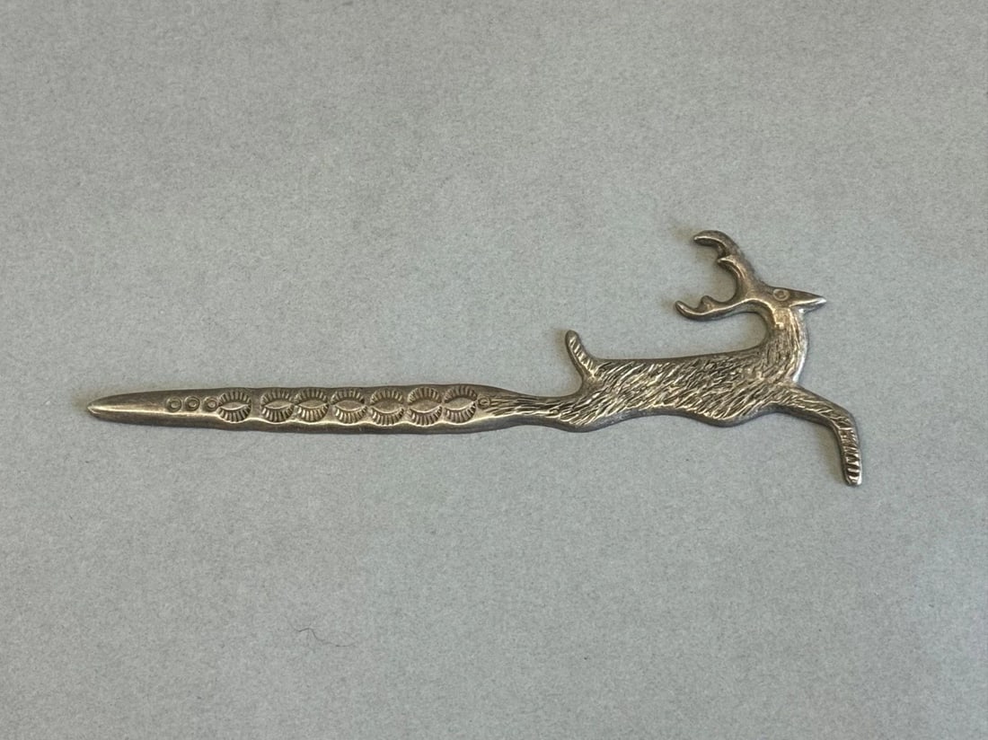 VINTAGE NAVAJO PICTORAL ELK LETTER OPENER. SIGNED FL BEGAY 4 1/2" (1 of 2)