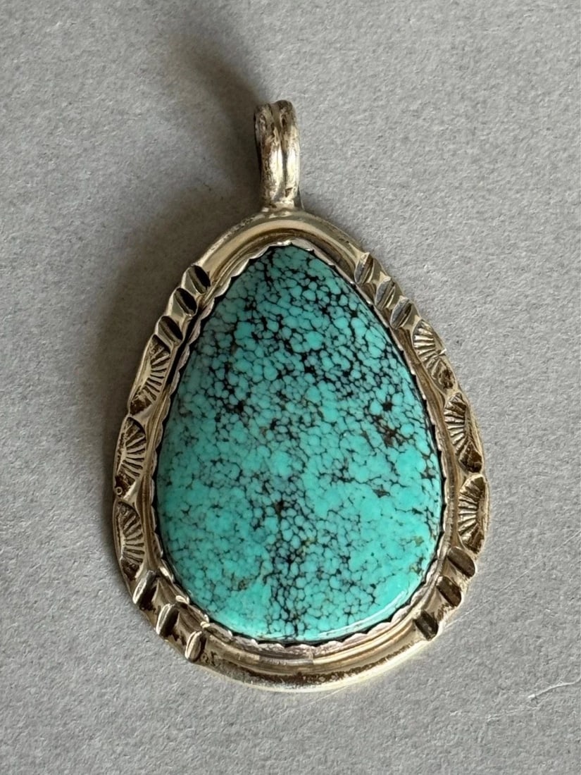 VINTAGE NAVAJO STERLING SILVER AND TURQUOISE PENDANT SIGNED S (1 of 1)