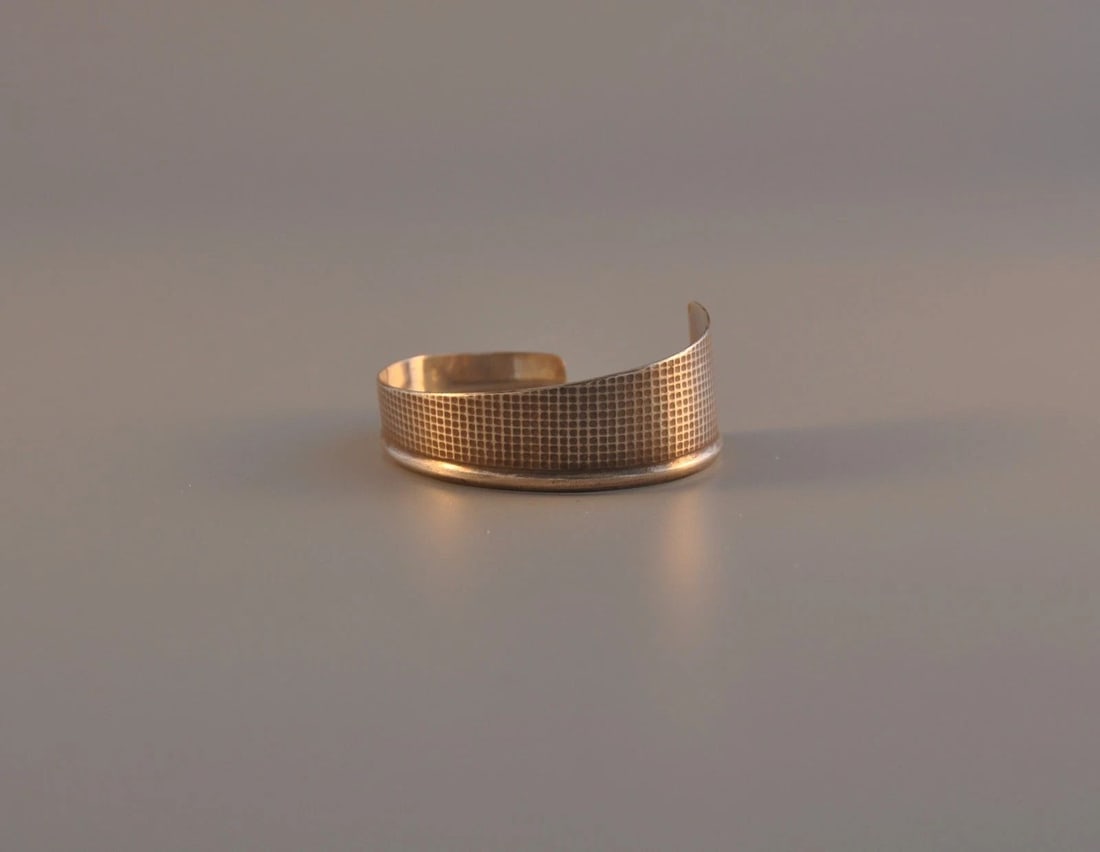 VINTAGE MID CENTURY MODERN GRADUATED TEXTURED STERLING SILVER BRACELET - 6 3/8" (1 of 2)