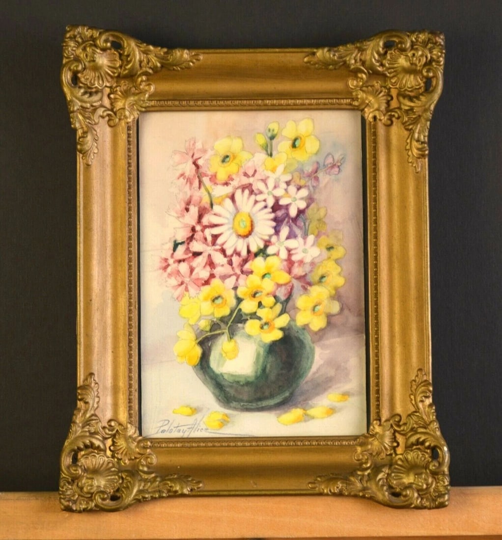 SMALL FRAMED VINTAGE WATERCOLOR PAINTING - BOUQUET FLOWERS IN VASE - HUNGARY: SMALL FRAMED VINTAGE WATERCOLOR PAINTING - BOUQUET FLOWERS IN VASE - HUNGARY Item Description: Vintage watercolor painting on paper dated 1973 Signed: Palotay Alice (spelling?) Size: 7" x 4 1/2" Size 