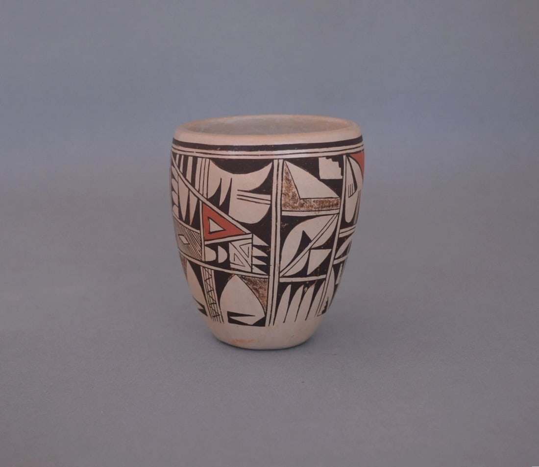 VINTAGE HOPI POT - CYNLINDER VASE - INTRICATE TRADITIONAL DESIGNS - 3 3/4" TALL (1 of 1)