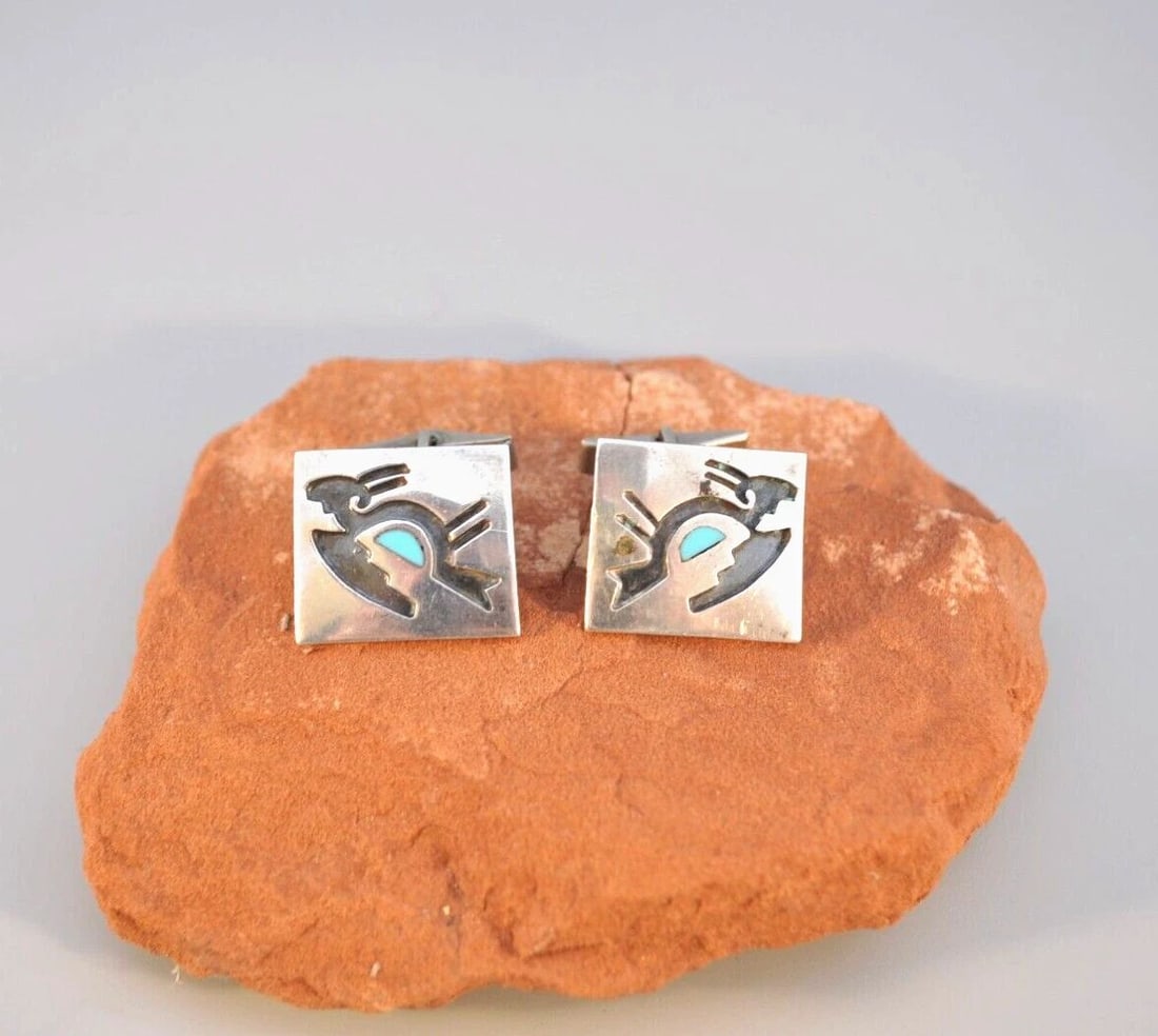 OLD PAWN HOPI STERLING SILVER AND TURQUOISE CUFFLINKS ROAD RUNNER: OLD PAWN HOPI STERLING SILVER AND TURQUOISE CUFFLINKS ROAD RUNNER Weight 11.59 Grams - 7/8" tall
