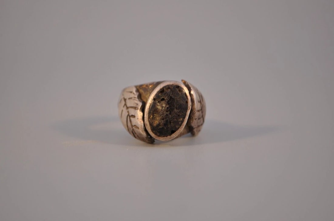 OLD PAWN NAVAJO STERLING RING WITH OLD STONE SIZE 7 1/4: OLD PAWN NAVAJO STERLING RING WITH OLD STONE SIZE 7 1/4 Weight 9.07 Grams 5/8" Tall Old Pawn Jewelry dates from the early 1900s to the 1970s. Most of it is not signed because it wasn't the Native Amer