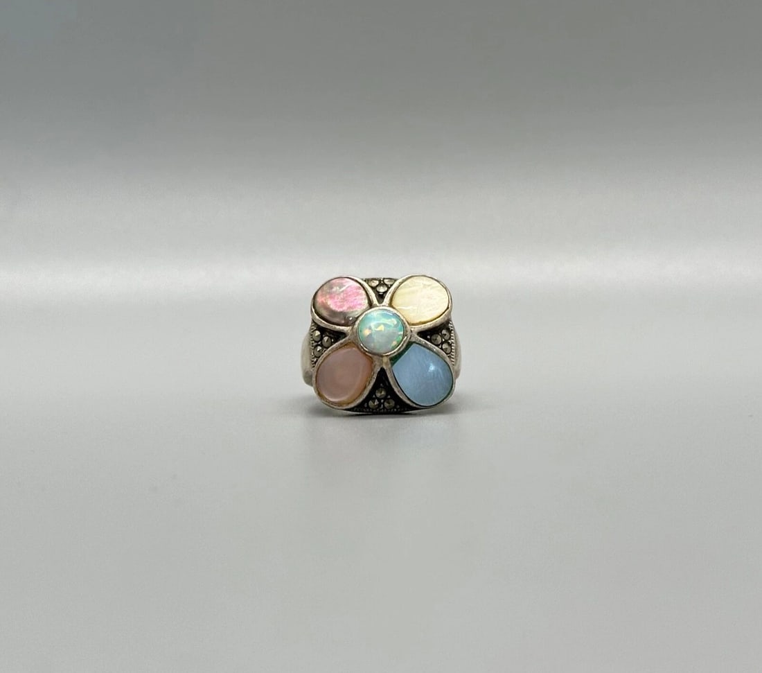 VINTAGE STERLING SILVER AND OPEL , SHELL RING SIZE 6 1/4 (1 of 2)