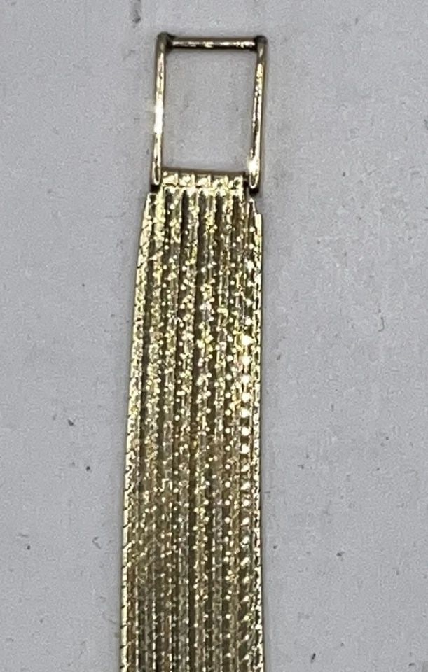CONCORD LADIES 14K GOLD WATCH: CONCORD LADIES 14K GOLD WATCH CONCORD LADIES 14K GOLD WATCH Beautiful round face ladies Concord 14K watchWeight is approximately 29.7 g