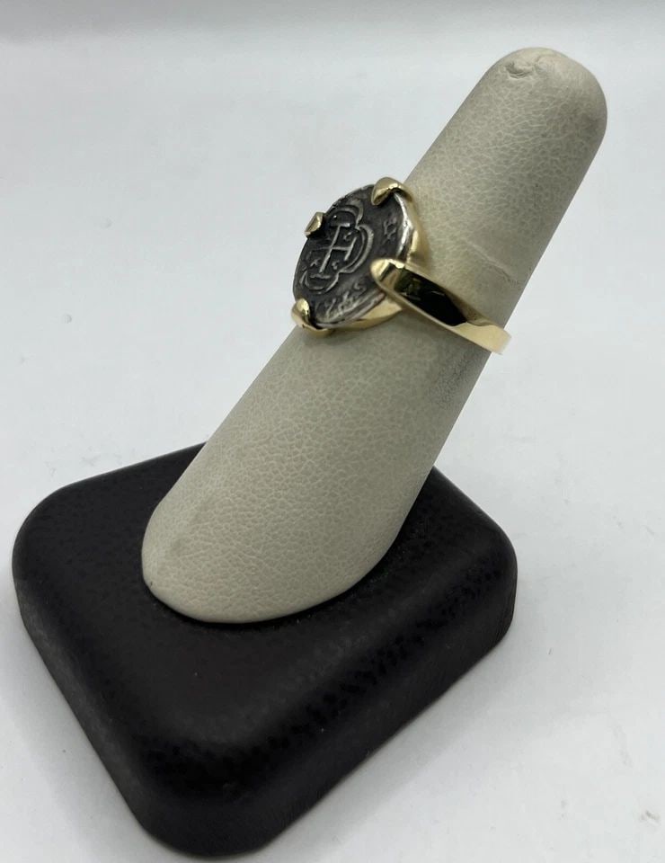 SPAIN 2 ESCUDOS (SILVER REPO) 18K GOLD RING SIZE 7.75: SPAIN 2 ESCUDOS (SILVER REPO) 18K GOLD RING SIZE 7.75 SPAIN 2 ESCUDOS (SILVER REPO) 18K GOLD RING SIZE 7.75 Spain 2 Escudos (Silver Repo) 18KT Gold Ring Pirate Gold Coins Shipwreck Jewelry Treasure.Ri