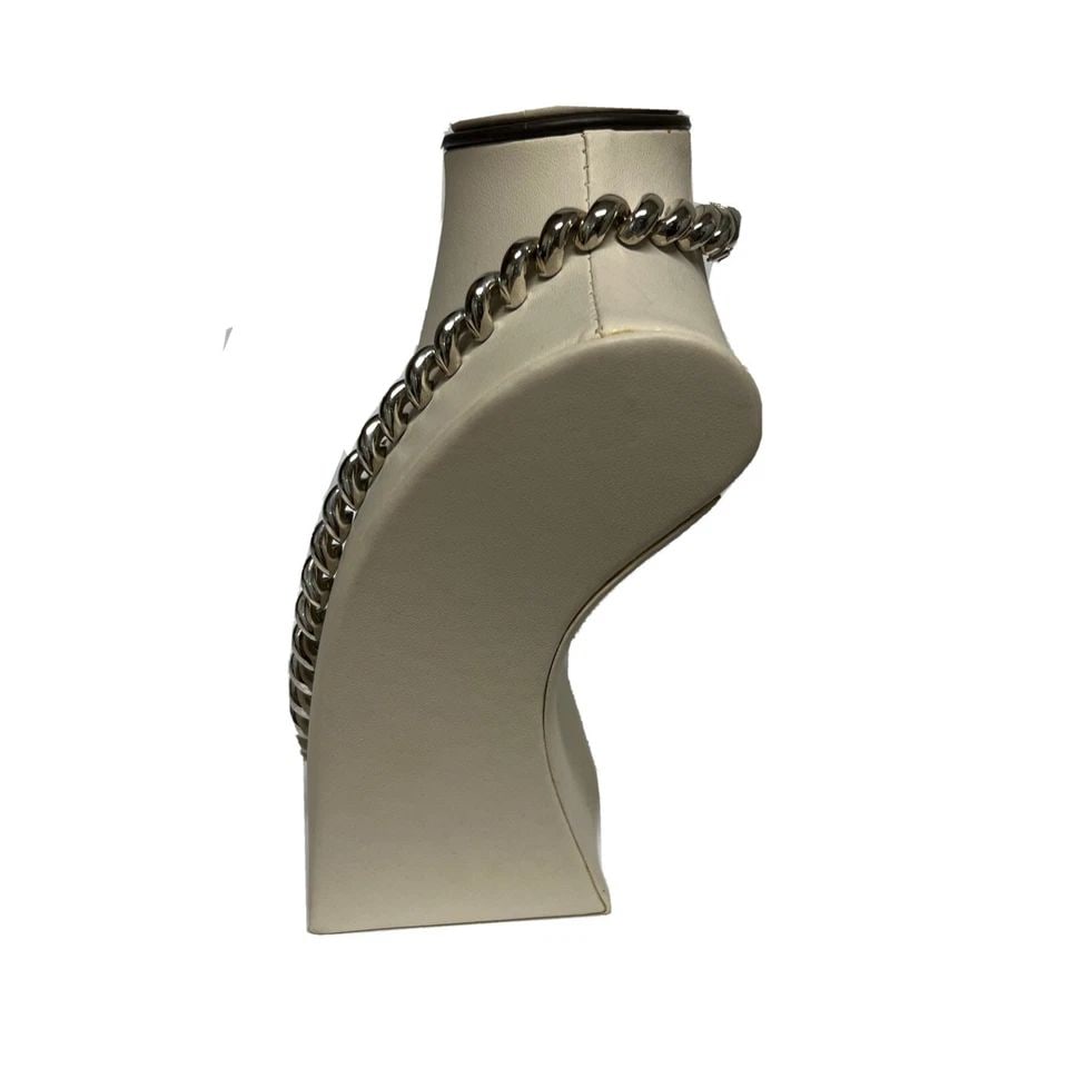 STERLING SILVER MACARONI LINK 18" NECKLACE: STERLING SILVER MACARONI LINK 18" NECKLACE STERLING SILVER MACARONI LINK 18" NECKLACE 18" Sterling Silver Macaroni Link ChainApproximate weight is 69 gExcellent condition