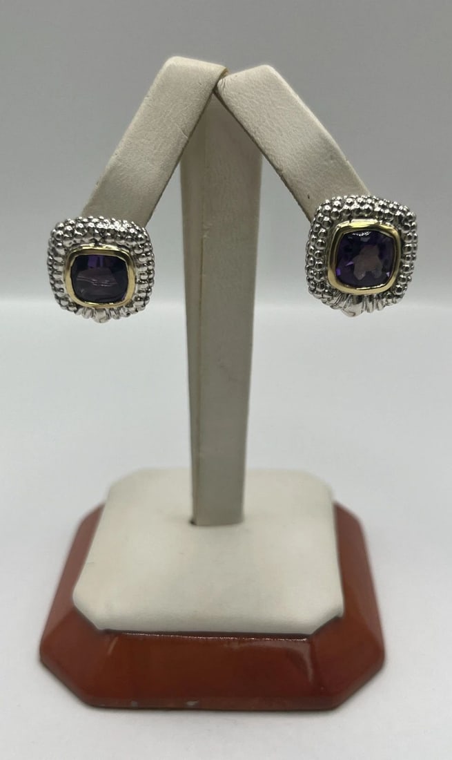 SILVER AND 18K YELLOW GOLD EARRINGS WITH AMATHUST STONES: SILVER AND 18K YELLOW GOLD EARRINGS WITH AMATHUST STONES SILVER AND 18K YELLOW GOLD EARRINGS WITH AMATHUST STONES These stunning earrings are crafted with high-quality sterling silver and 18K yellow g