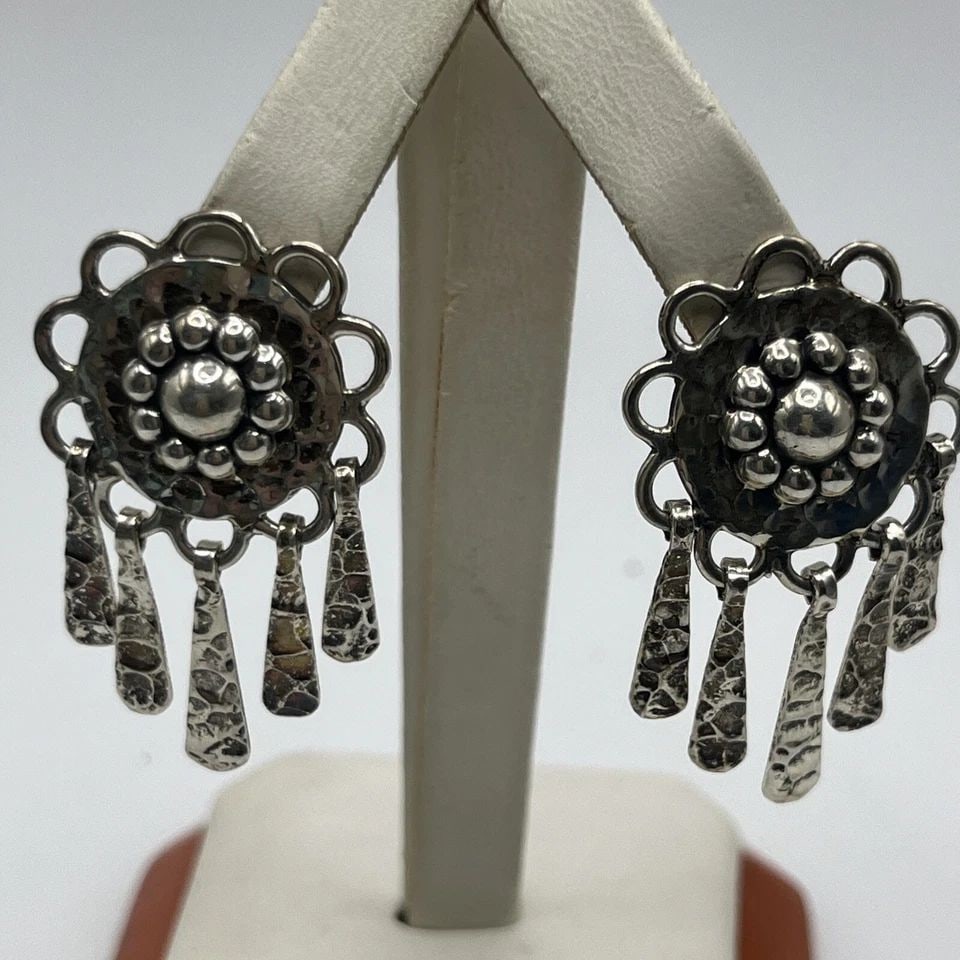 RAGUL CANO STERLING SILVER MEXICO HAMMERED PIERCED POST DANGLE EARRINGS: RAGUL CANO STERLING SILVER MEXICO HAMMERED PIERCED POST DANGLE EARRINGS RAGUL CANO STERLING SILVER MEXICO HAMMERED PIERCED POST DANGLE EARRINGS Ragul Cano Sterling Silver Mexico Hammered Pierced Post 
