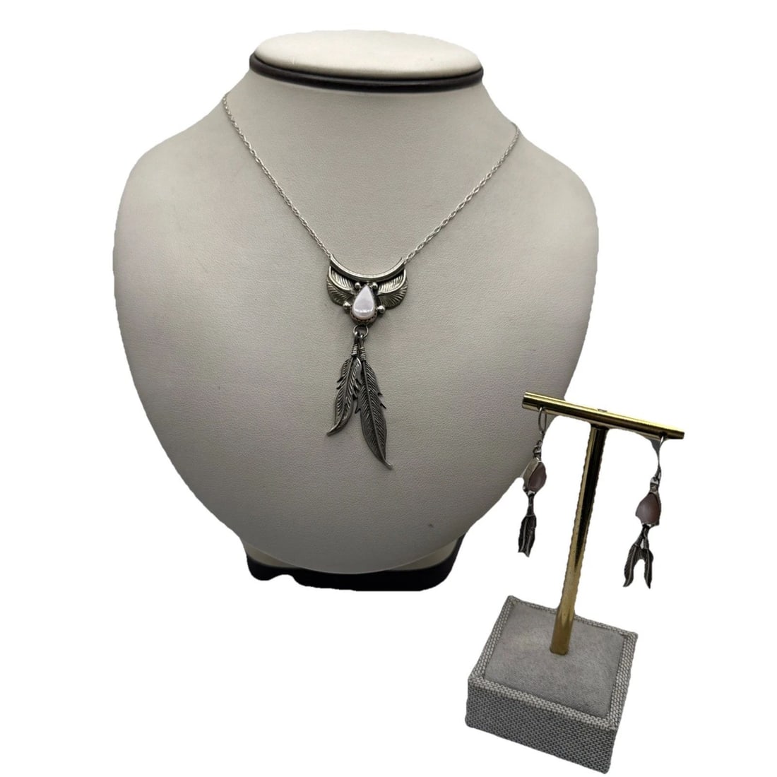 ES STERLING SILVER NAVAJO NATIVE AMERICAN TEAR DROP NECKLACE (16") WITH EARRINGS (1 of 2)