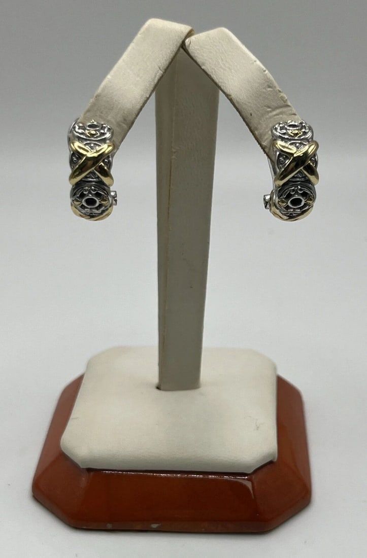 JM STERLING SILVER X&O EARRINGS (1 of 1)