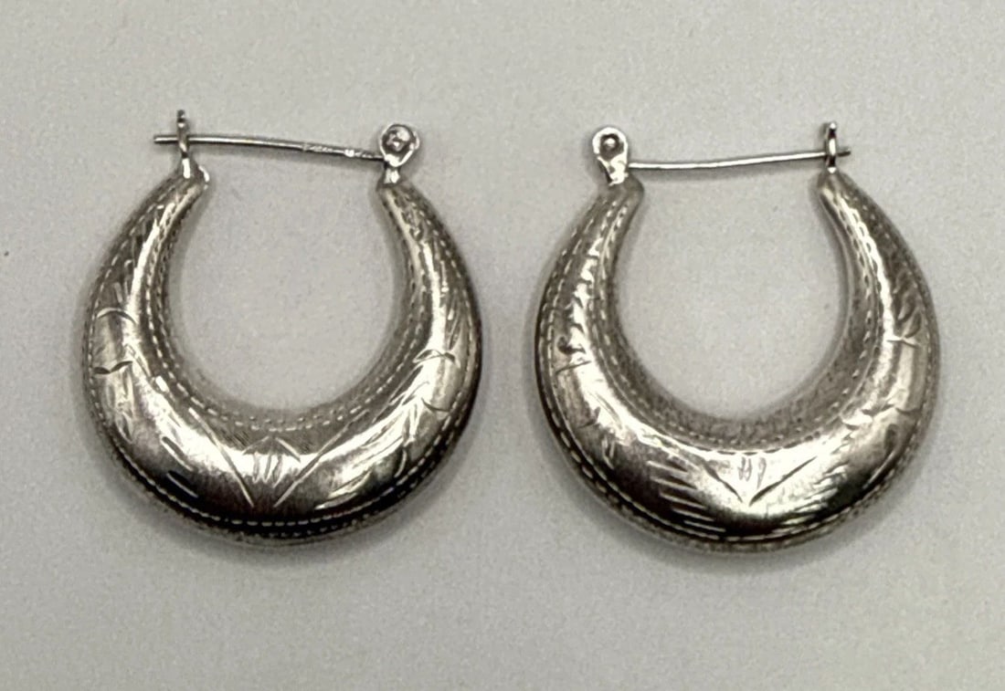 STERLING SILVER ETCHED LARGE HOOPS 6.7 GRAMS (1 of 1)