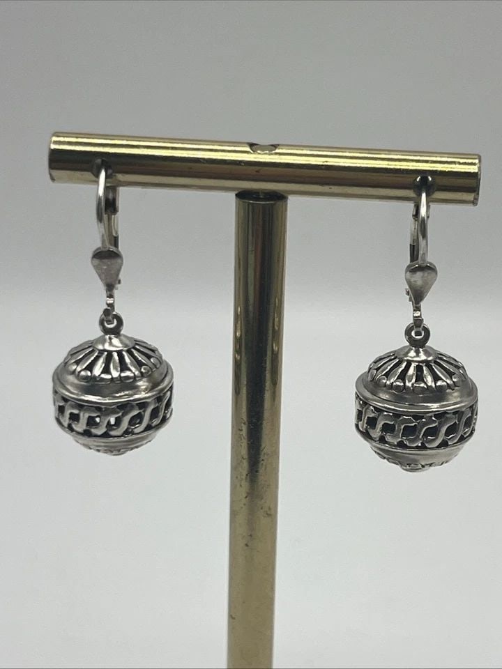 STERLING SILVER DECORATIVE BALL HOOK ON WIRE EARRINGS: STERLING SILVER DECORATIVE BALL HOOK ON WIRE EARRINGS STERLING SILVER DECORATIVE BALL HOOK ON WIRE EARRINGS These Sterling Silver Decorative Ball Hook on Wire Earrings are a stylish and elegant access