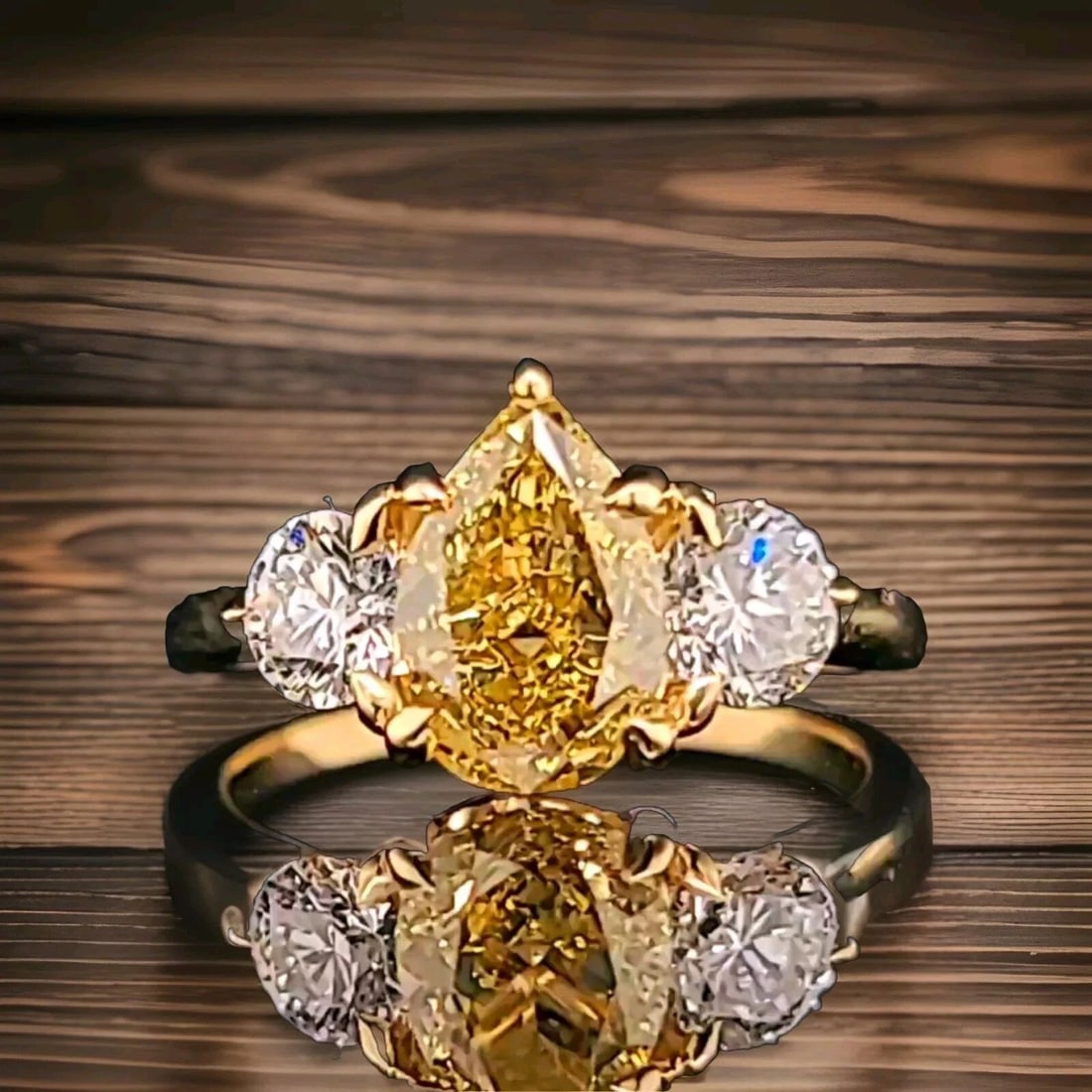 Vintage 14k Yellow Gold Engagement Ring 2.01CT.Natural Pear cut Yellow Diamond: VINTAGE 14K YELLOW GOLD ENGAGEMENT RING 2.01CT.NATURAL PEAR CUT YELLOW DIAMOND This vintage 14k yellow gold engagement ring is the perfect choice for those looking for a unique and timeless piece of j