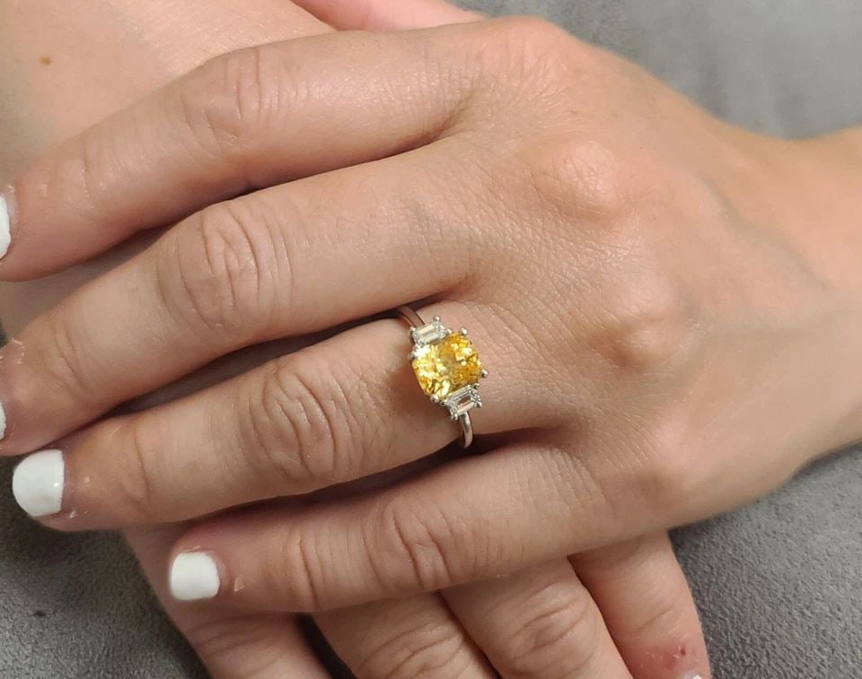14k White Gold Engagement Ring 3.02CT.Natural Yellow Radiant Sapphire GIA Cert: 14K WHITE GOLD ENGAGEMENT RING 3.02CT.NATURAL YELLOW RADIANT SAPPHIRE GIA CERT Here is an outstanding natural yellow sapphire engagement ring, the beautiful three-stone yellow sapphire design gives th