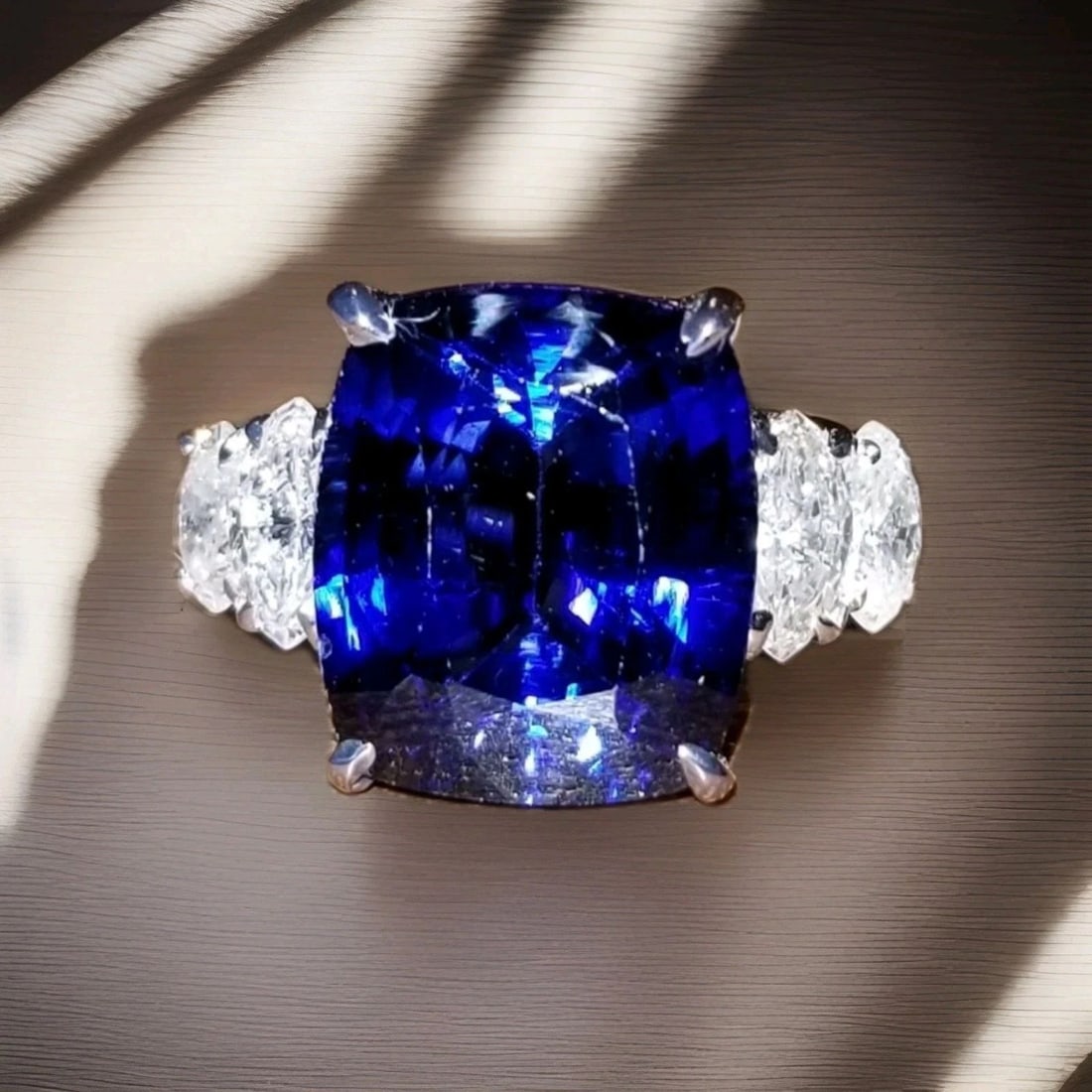Vintage 14K White Gold Ring 9.62CT.Lab Grown Blue Sapphire cushion shape: VINTAGE 14K WHITE GOLD RING 9.62CT. GEM BLUE SAPPHIRE CUSHION SHAPE GORGEOUS vintage 14k white gold engagement ring gem blue sapphire in cushion shape Center gem treated diffused sapphire weight 9.62c