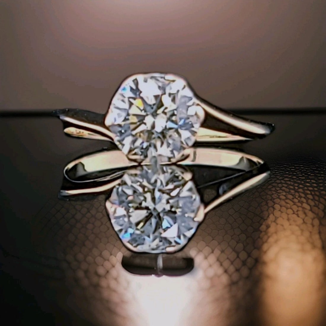 Vintage Round Cut Natural Diamond 1.09ct 14k Yellow Gold Engagement Ring: VINTAGE ROUND OLD EURO CUT DIAMOND 1.02CT 14K YELLOW GOLD ENGAGEMENT RING Stunning Vintage Art Deco round euro cut Diamond 14k yellow gold engagement ring circ 1930's center set natural euro cut round