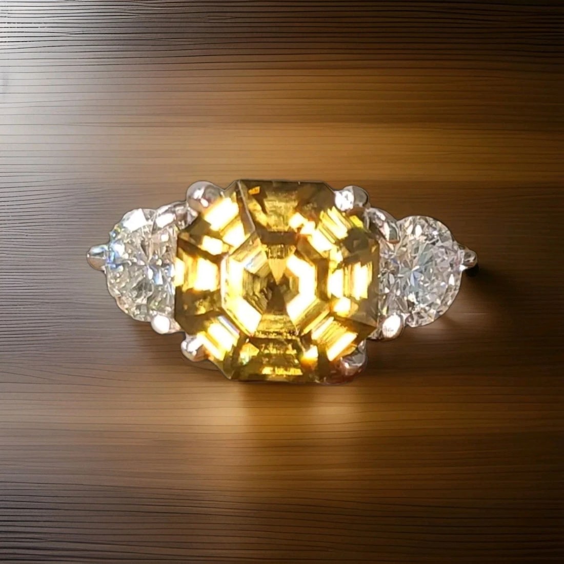 Vintage 14k white gold engagement ring 5.83ct.natural champagne tourmaline: VINTAGE 14K WHITE GOLD ENGAGEMENT RING 5.83CT.NATURAL CHAMPAGNE TOURMALINE GORGEOUS vintage 14k white gold engagement ring gem honey champagne tourmaline in radiant shape. Center set natural tourmalin