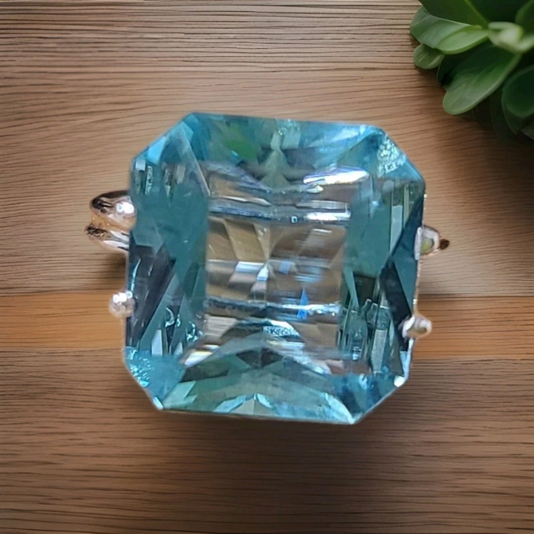 Vintage Platinum Engagement Ring 7.64ct. Natural Blue Aquamarine Radiant Shape: VINTAGE PLATINUM ENGAGEMENT RING 7.64CT. NATURAL BLUE AQUAMARINE RADIANT SHAPE VINTAGE PLATINUM ENGAGEMENT AQUAMARINE RING CENTER NATURAL SKY BLUE AQUAMARINE IN RADIANT SHAPE WEIGHT 7.64 CARAT SIZE 12