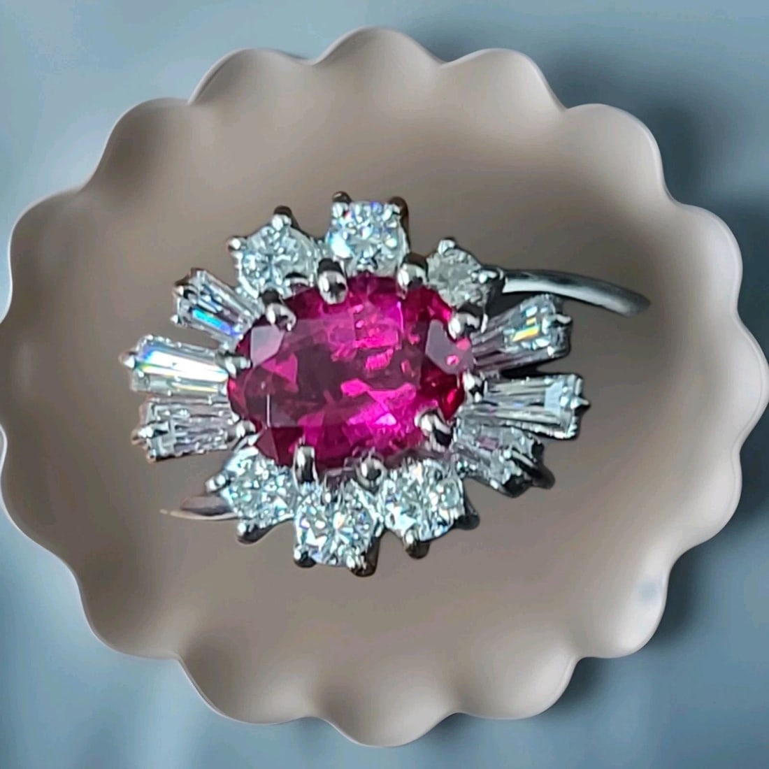 18k White Gold Vintage Ballerina Ring 1.10ct.Natural Oval Ruby GIA Cert.: 18K WHITE GOLD VINTAGE BALLERINA RING 1.10CT.NATURAL OVAL RUBY GIA CERT. Gorgeous vintage 18k white gold ballerina ring. center natural ruby oval shape weight 1.10ct size 7.2x5.4mm GIA cert laboratory