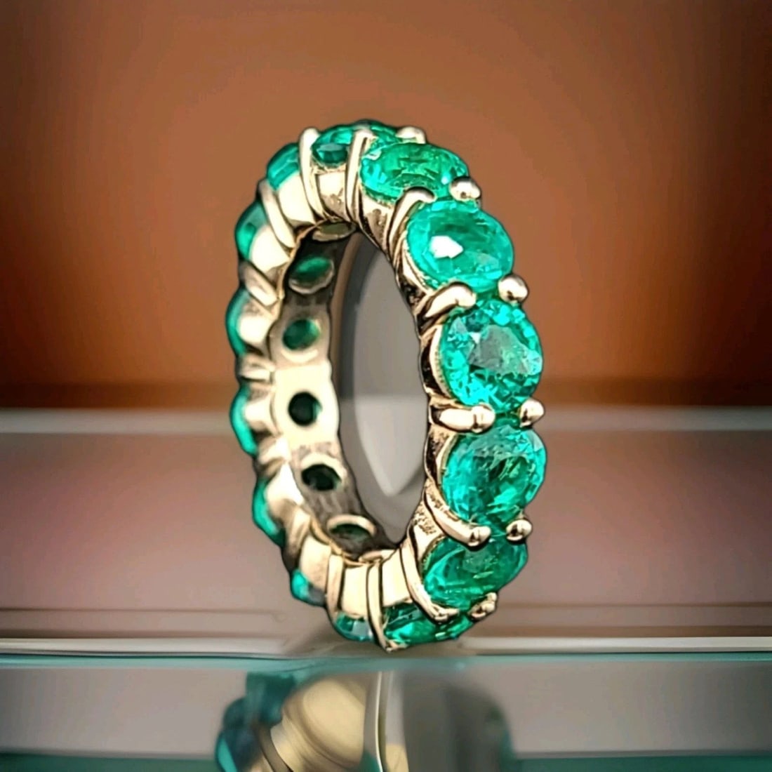 14k Yellow Gold Eternity Ring Wedding Band 6.72ct.Lab Grown Green Emerald Round (1 of 2)