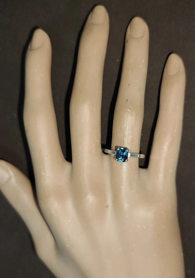Platinum Vintage Engagement Ring 1.12ct.Natural Teal Blue Sapphire GIA Cert: PLATINUM VINTAGE ENGAGEMENT RING 1.12CT.NATURAL TEAL BLUE SAPPHIRE GIA CERT This Platinum Vintage Engagement Ring features a stunning 1.12ct Natural Teal Blue Sapphire as the main stone, with two spar