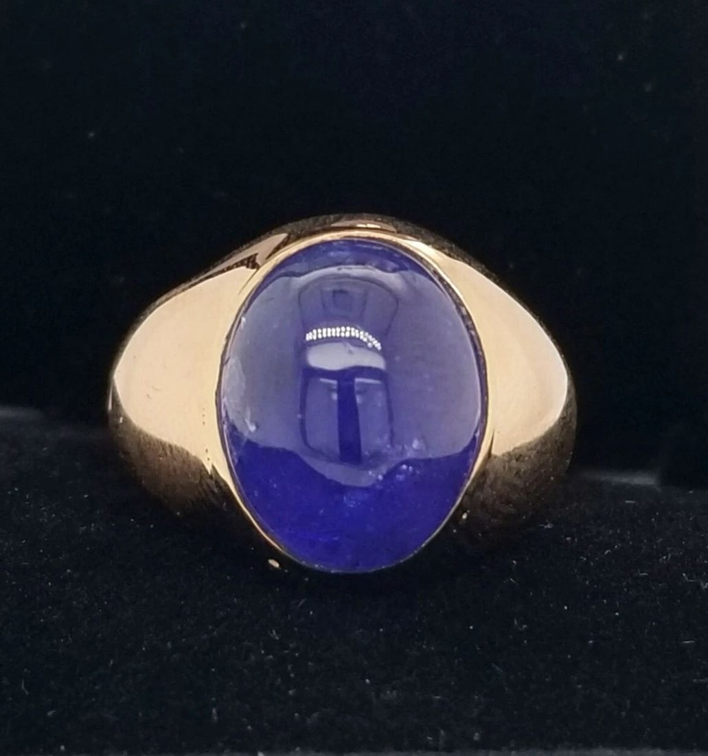 Vintage 18K Yellow Gold Ring 10.25CT. Natural Tanzanite Cabochon Shape (1 of 2)