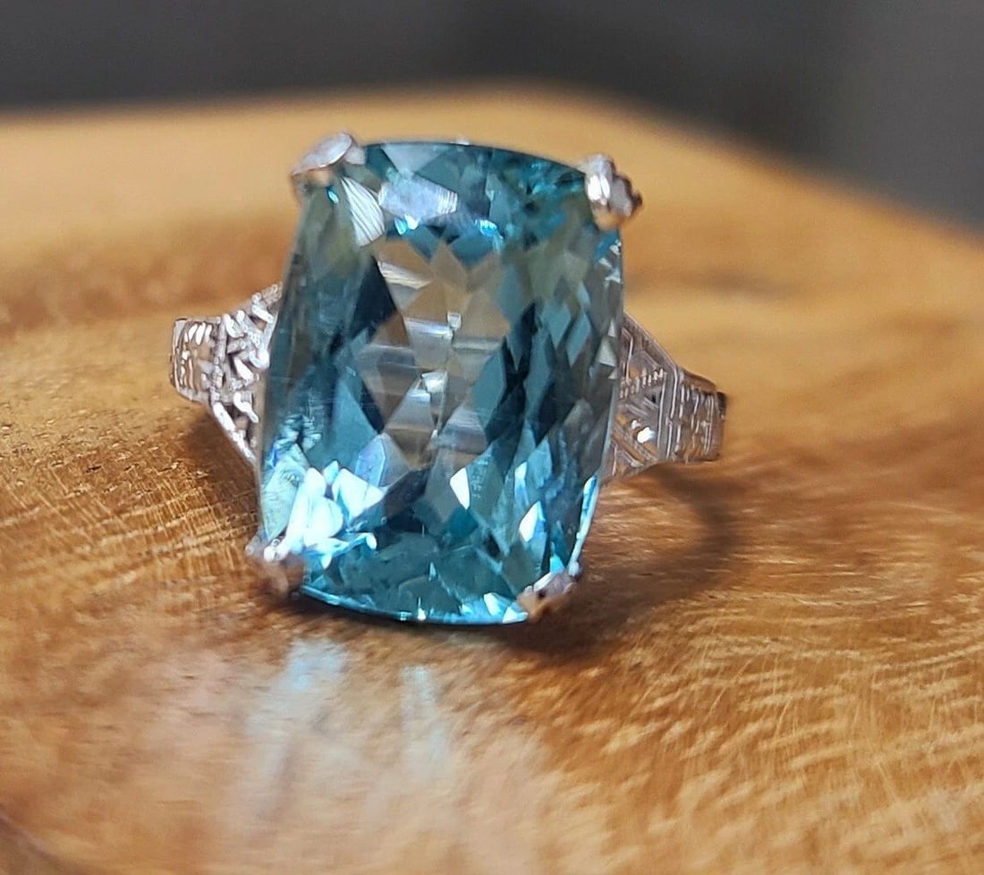 Vintage 14k White Gold Engagement Ring 6.67ct. Natural Aquamarine Cushion Shape (1 of 2)