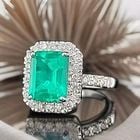 14K White Gold Engagement Ring 3.10CT.Lab Grown Green Emerald Rectangular Cut: 14K WHITE GOLD ENGAGEMENT RING 3.10CT.GEM GREEN EMERALD RECTANGULAR SHAPE Gorgeous 14K white gold emerald engagement ring. center lab grown emerald in rectangular shape. weight 3.10ct. size 10x8mm nic