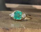 Vintage 14K Yellow Gold Ring 1.55CT.Natural Colombian Green Emerald Cut: VINTAGE 14K YELLOW GOLD RING 1.55CT.NATURAL COLOMBIAN GREEN EMERALD CUT Gorgeous Vintage 14K Yellow Gold Ring featuring a natural Colombian emerald in classic emerald cut. The center stone weighs 1.55