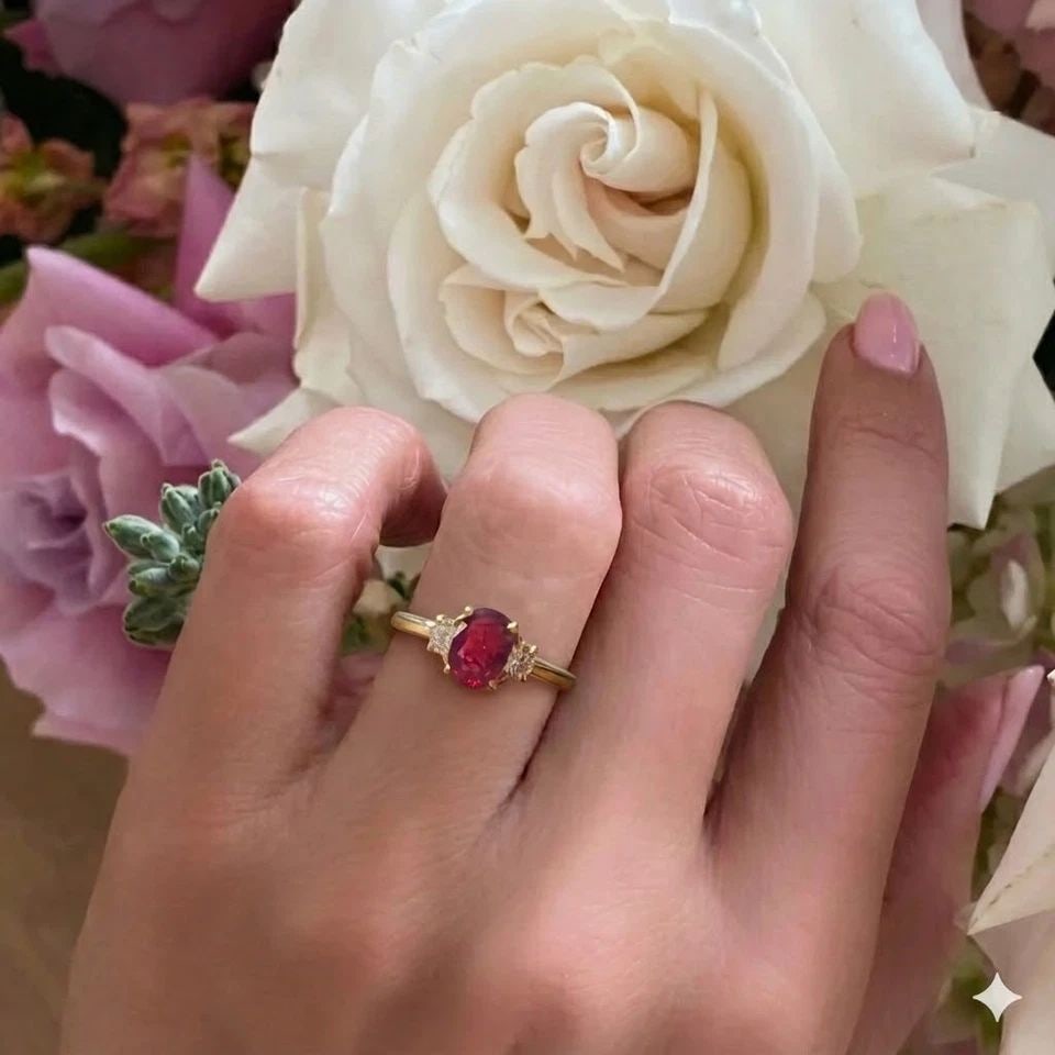 14k Yellow Gold Vintage Engagement ring 1.43ct.Natural Ruby Cushion Shape: 14K YELLOW GOLD VINTAGE ENGAGEMENT RING 1.43CT.NATURAL RUBY CUSHION SHAPE This beautiful vintage engagement ring is a true masterpiece, expertly crafted in solid 14K yellow gold. At the center is a st